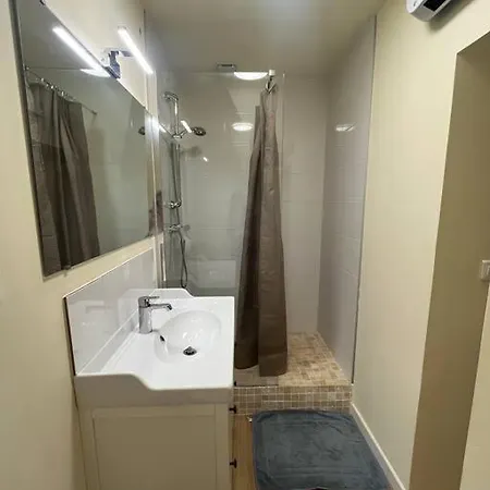 Le Champetre Au Coeur De La Nimoise *